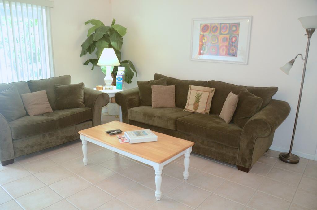 דירות פומפנו ביץ' Pineapple Place מראה חיצוני תמונה